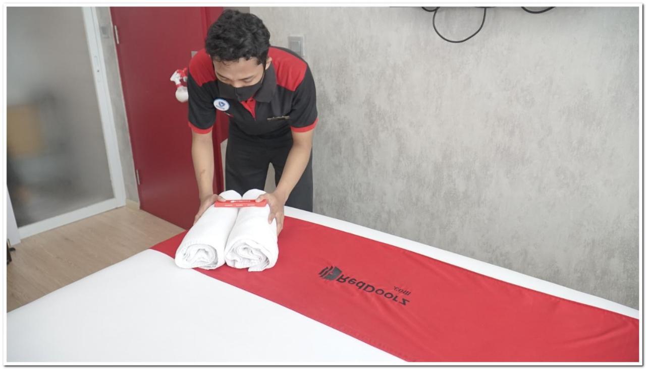 Hotel Reddoorz Syariah Near Exit Tol Malang Esterno foto
