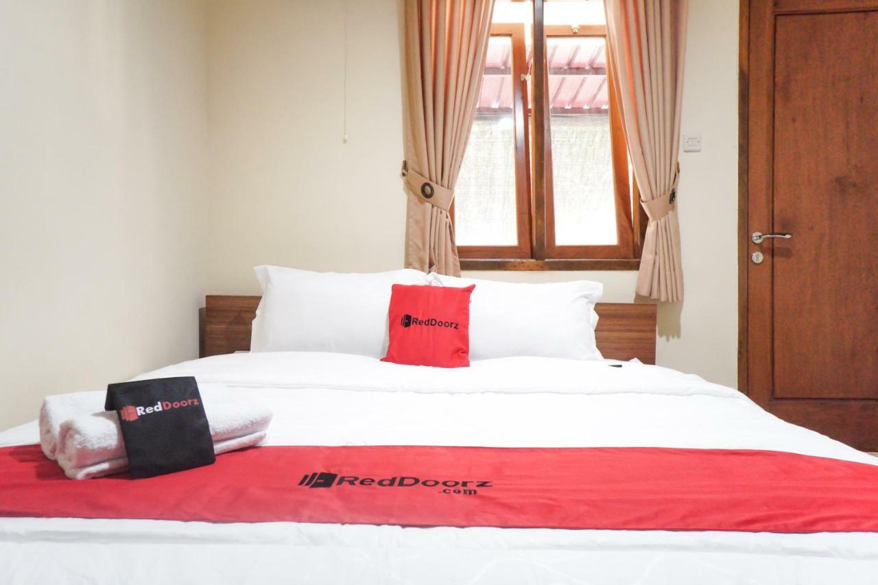Hotel Reddoorz Syariah Near Exit Tol Malang Esterno foto